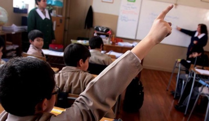 Proyectan retorno a clases con modalidad presencial y virtual