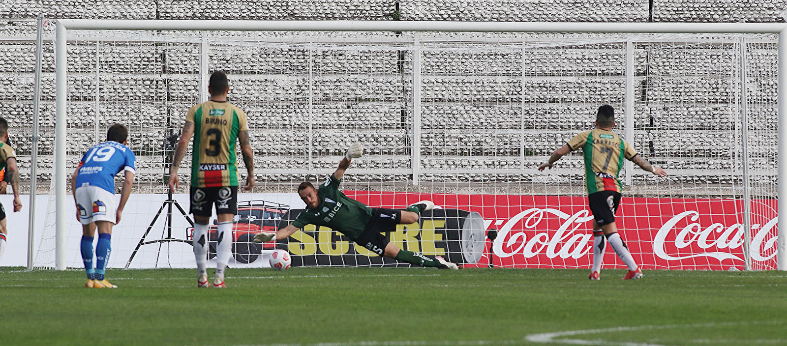 Con el triunfo de Palestino sobre Universidad Católica se abrió la decimonovena fecha del Torneo