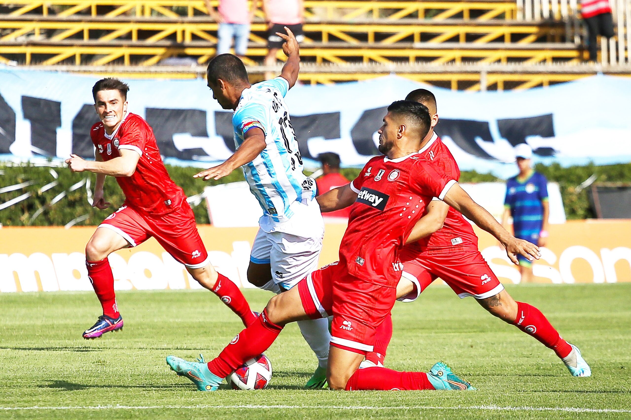 Magallanes vs La Celera