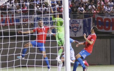 Universidad Católica iguala ante Magallanes y pierde el liderato exclusivo