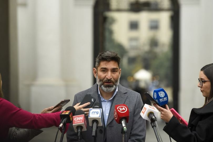 Presidente del SIFUP se reúne con autoridades de gobierno para combatir la violencia en el fútbol