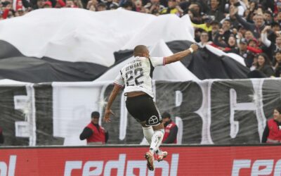 Colo Colo venció en la agonía a la UC y sigue en la lucha por el título