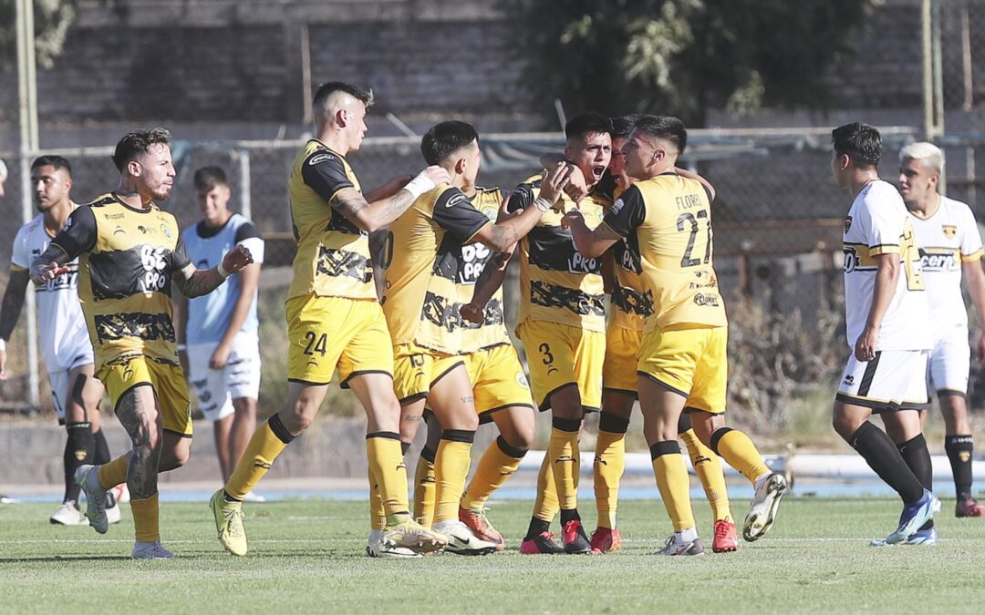 Lautaro de Buin debutó con un triunfo ante Fernández Vial en el inicio del Torneo